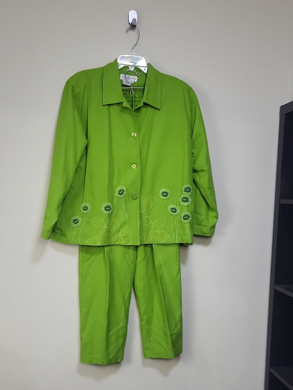 GREAT CAVALIER Green Silk Floral  Embroidered Drawstring Waist Pants & Jacket